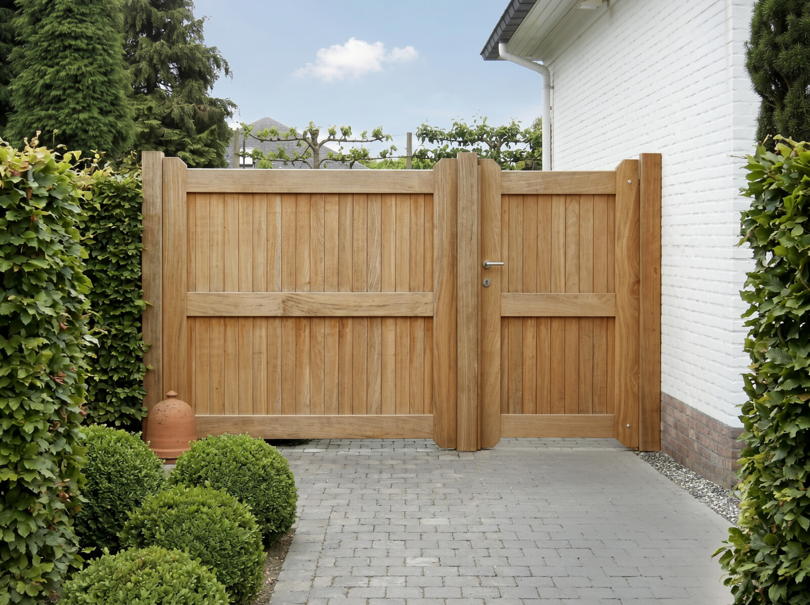 Windsor front view